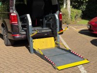 VOLKSWAGEN TRANSPORTER SHUTTLE